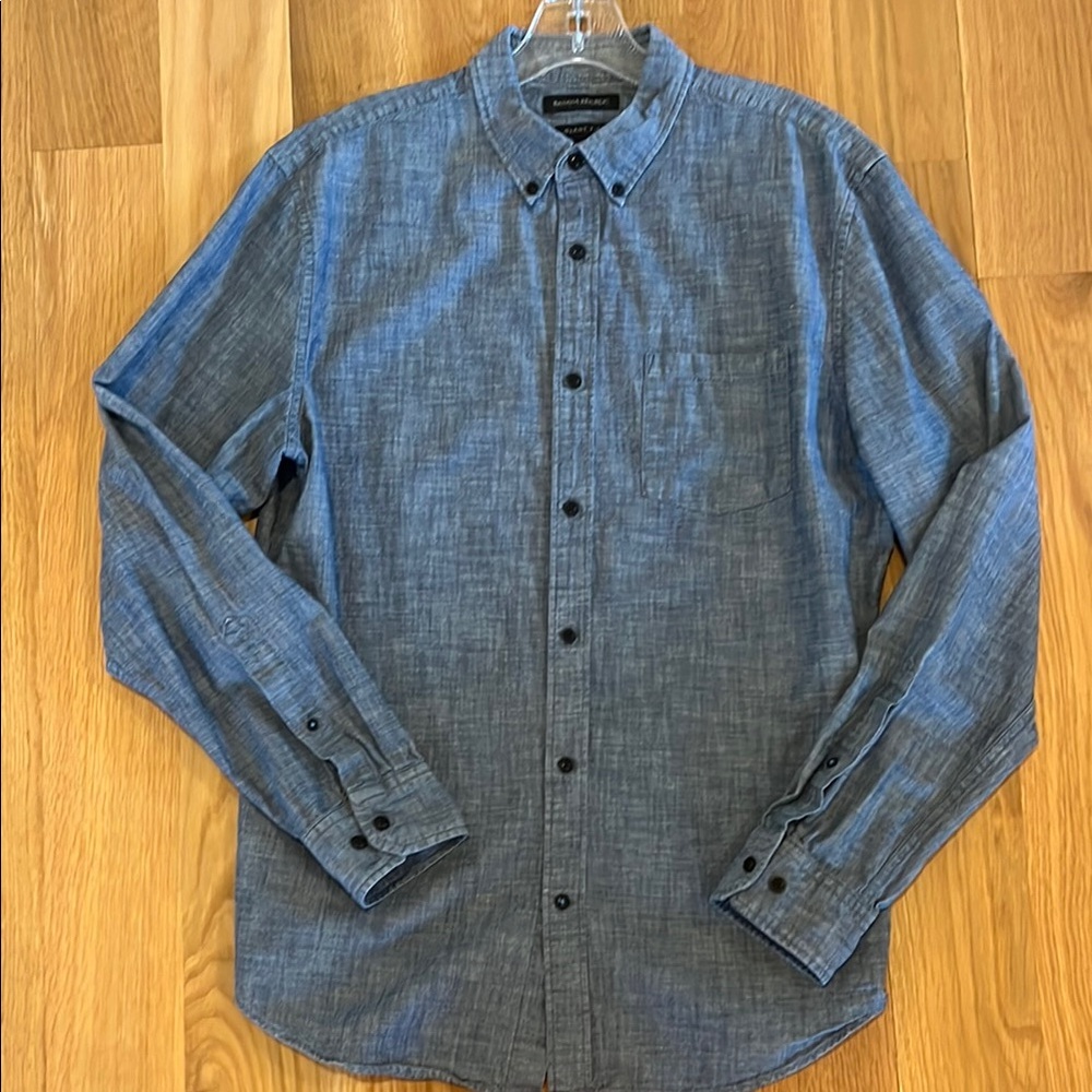 Banana Republic Men's chambray/ jean Button-Up Shirt - Grant Fit
